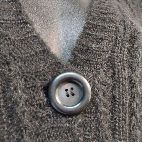 Lana Lee Womens Size S/p Black knit V-Neck Sweater Cardigan Button Soft Cozy NWT - Picture 7 of 11